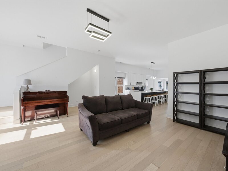 11154 S Troy Street Chicago IL 60655