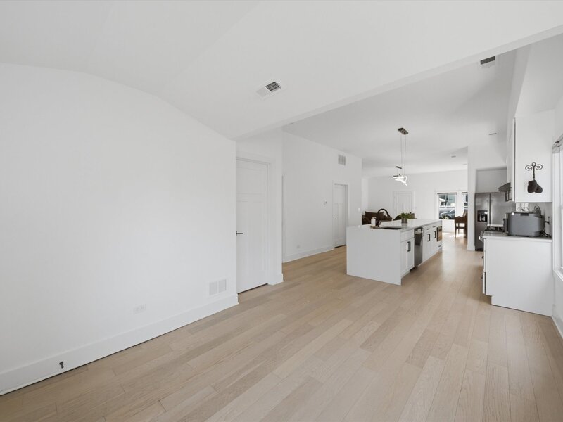 11154 S Troy Street Chicago IL 60655