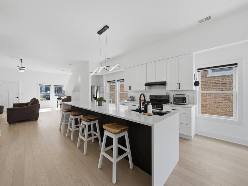 11154 S Troy Street Chicago IL 60655