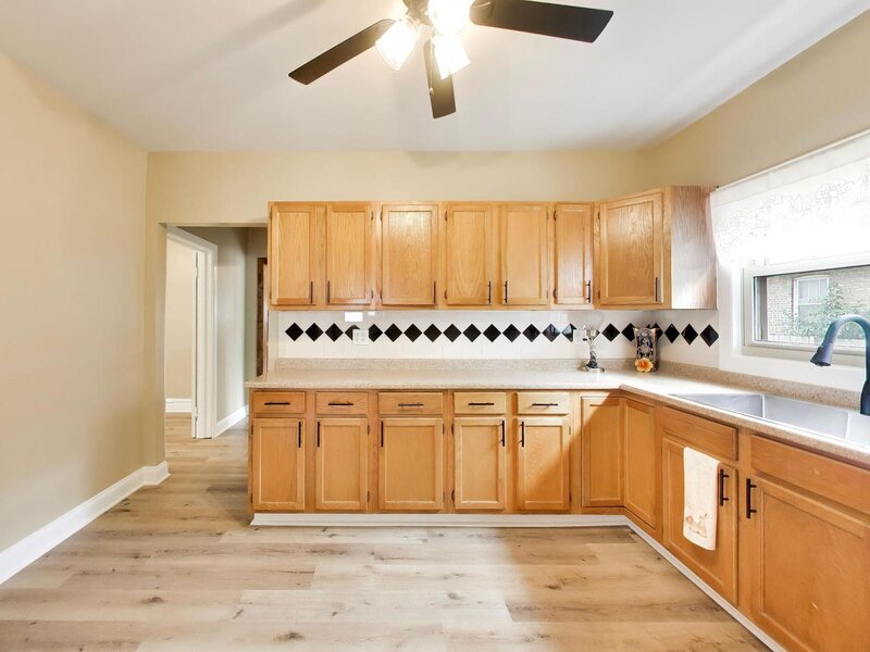 206 25th Avenue Bellwood IL 60104