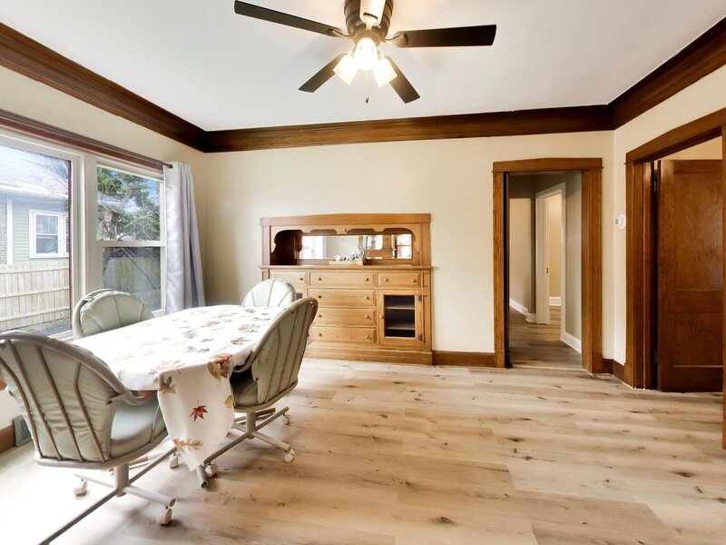 206 25th Avenue Bellwood IL 60104
