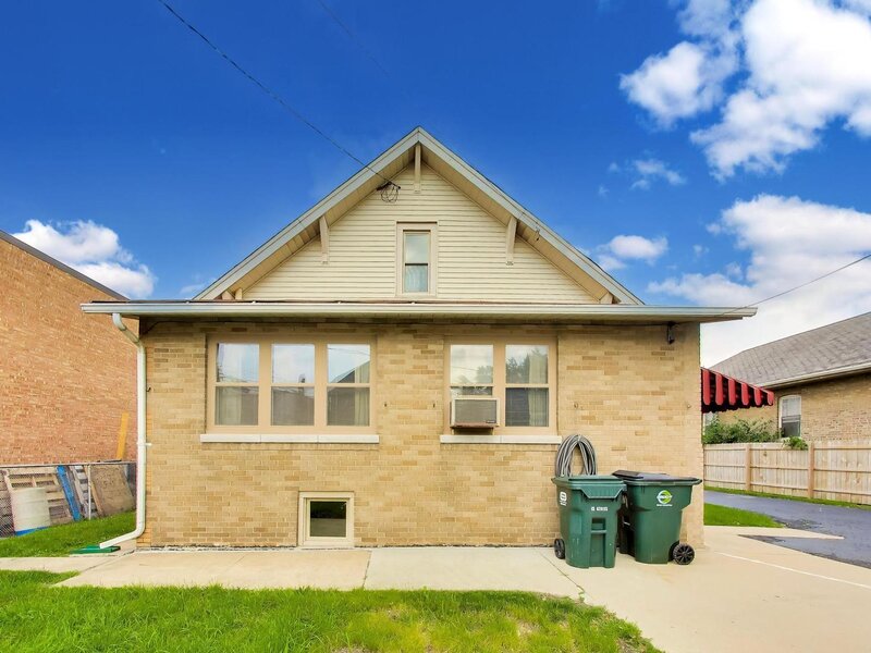 206 25th Avenue Bellwood IL 60104