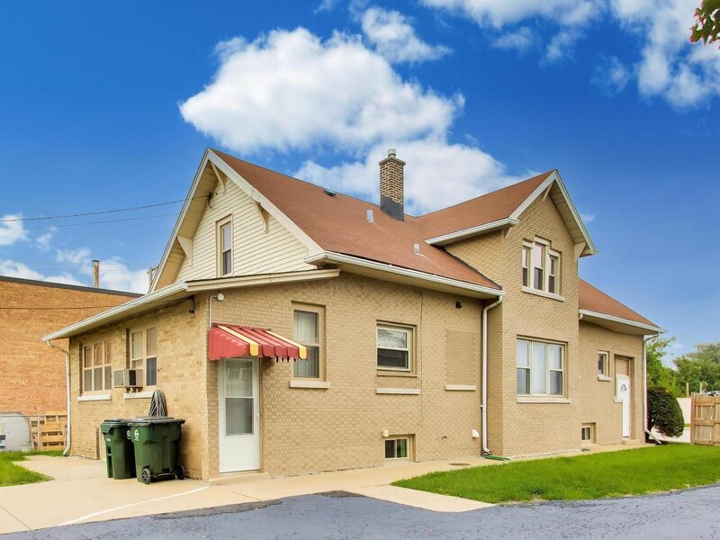 206 25th Avenue Bellwood IL 60104