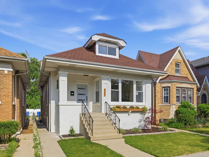 4431 N Marmora Avenue Chicago IL 60630