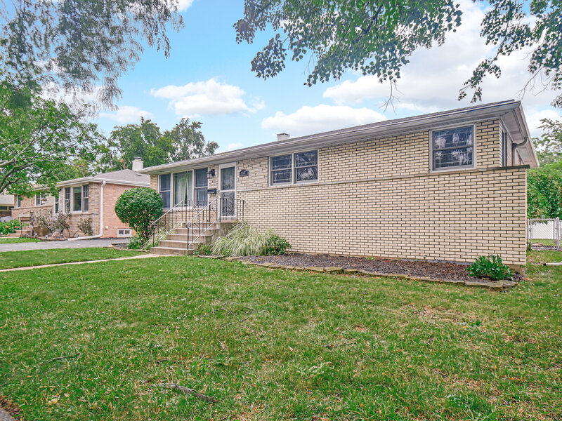 17537 70th Court Tinley Park IL 60477