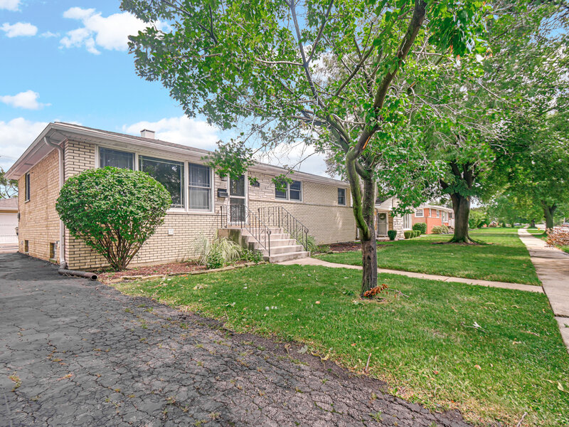 17537 70th Court Tinley Park IL 60477