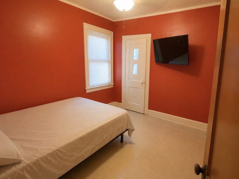 8736 S Justine Street Chicago IL 60620