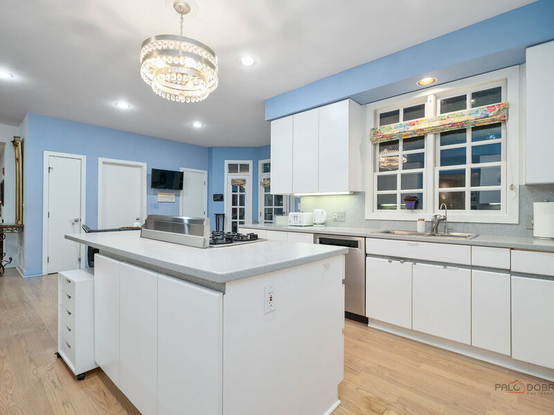 863 Gloucester Crossing Lake Forest IL 60045