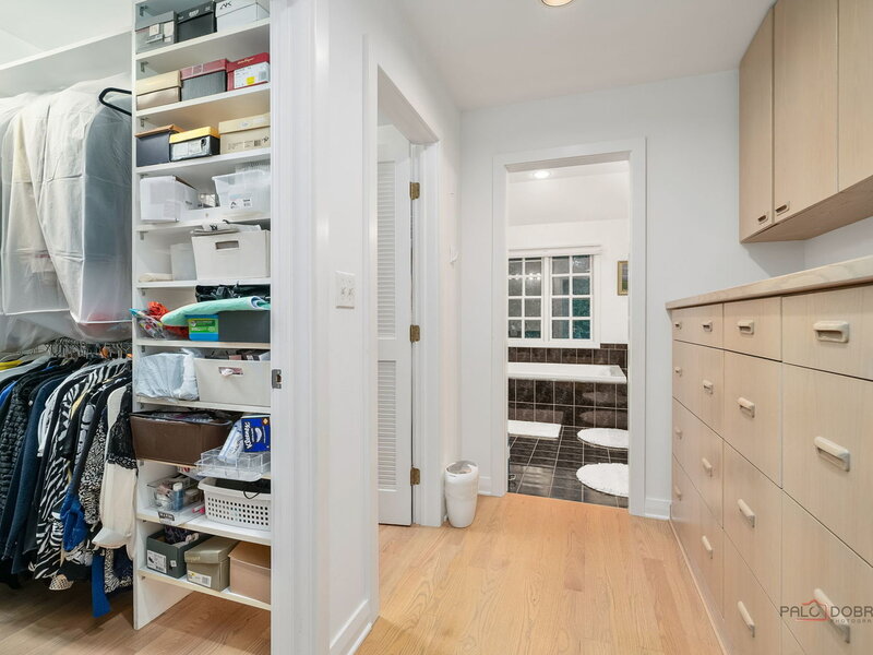 863 Gloucester Crossing Lake Forest IL 60045