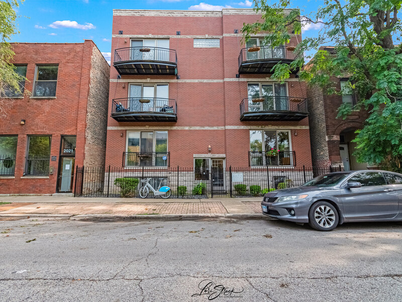 2027 W Race Avenue Chicago IL 60612