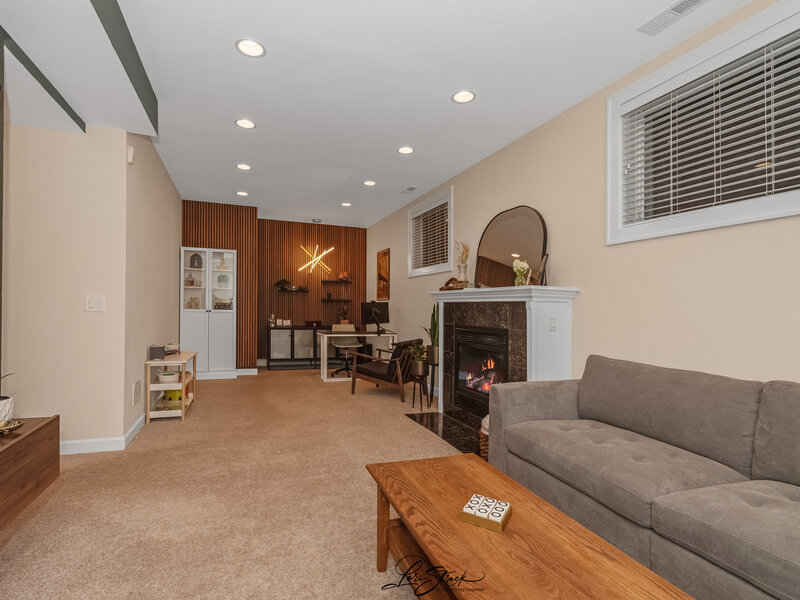 2027 W Race Avenue Chicago IL 60612