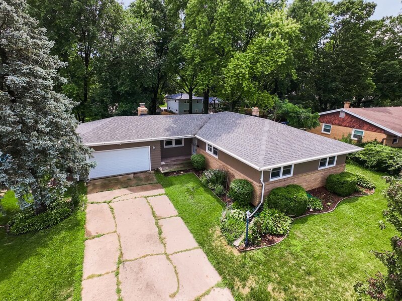 216 Fairmont Drive Dekalb IL 60115