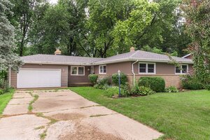 Photo of 216 Fairmont Drive Dekalb IL 60115