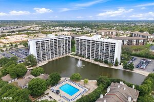Photo of 2005 S Finley Road Lombard IL 60148 Unit 504