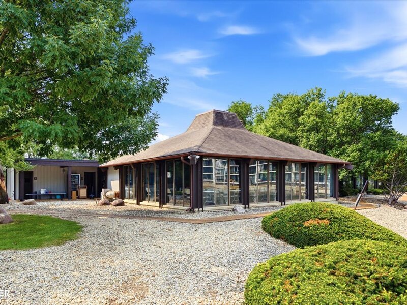 2005 S Finley Road Lombard IL 60148