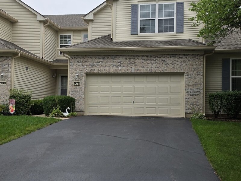 978 Oak Ridge Boulevard Elgin IL 60120