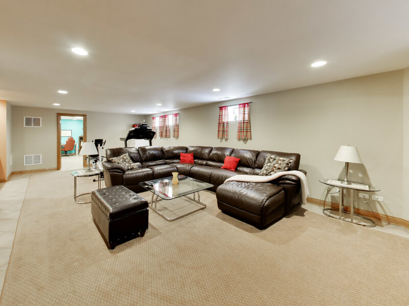 5837 N Virginia Avenue Chicago IL 60659