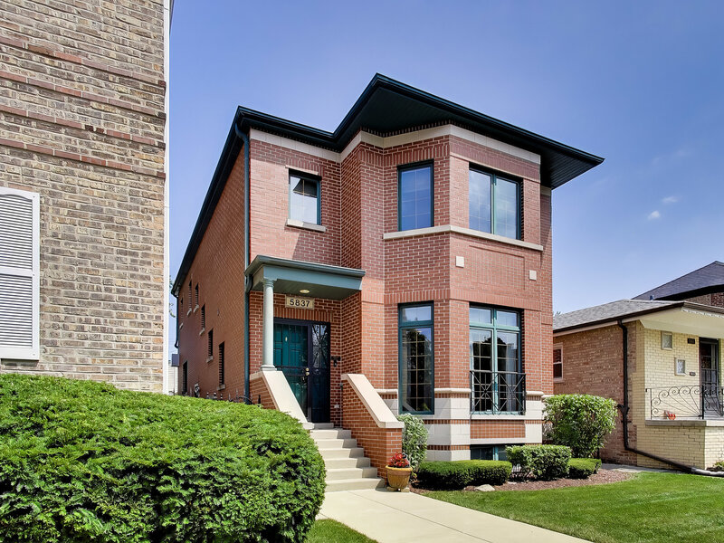 5837 N Virginia Avenue Chicago IL 60659
