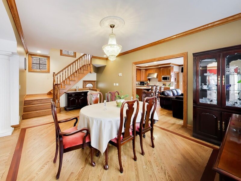 5837 N Virginia Avenue Chicago IL 60659
