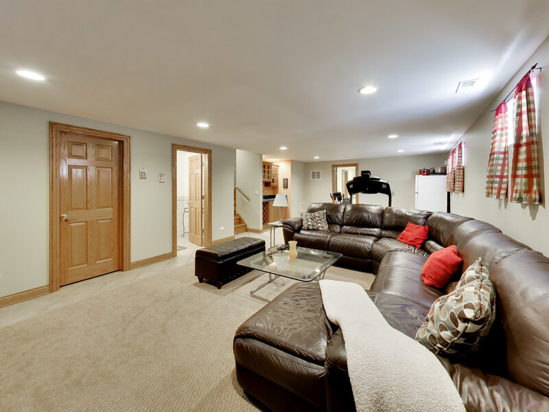 5837 N Virginia Avenue Chicago IL 60659
