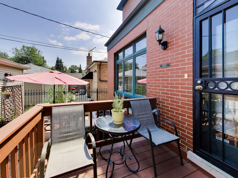 5837 N Virginia Avenue Chicago IL 60659