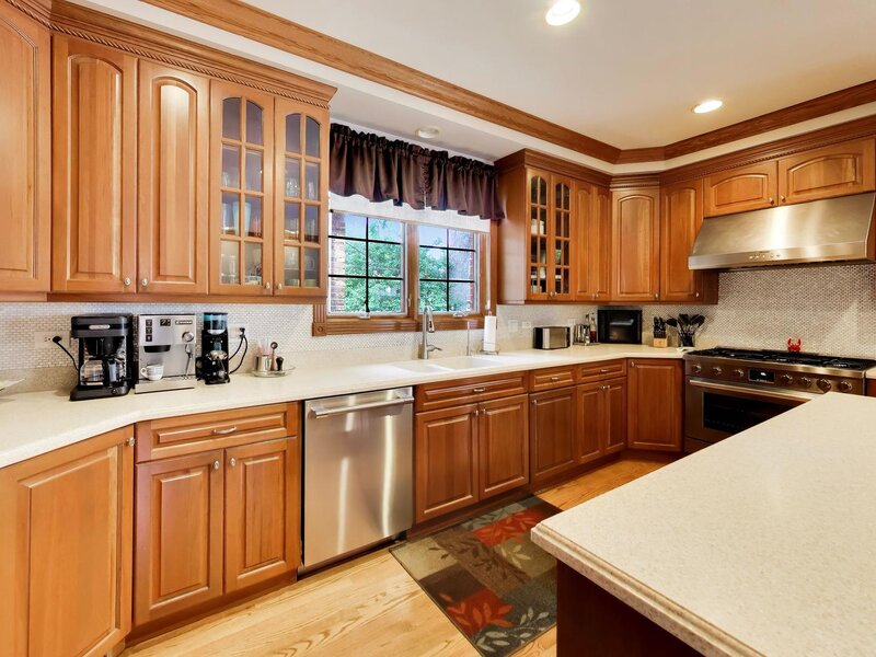5837 N Virginia Avenue Chicago IL 60659