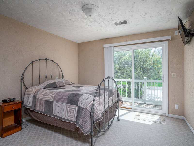 9 Valley View Drive Blue Grass IA 52726