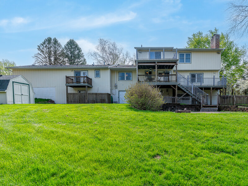 9 Valley View Drive Blue Grass IA 52726