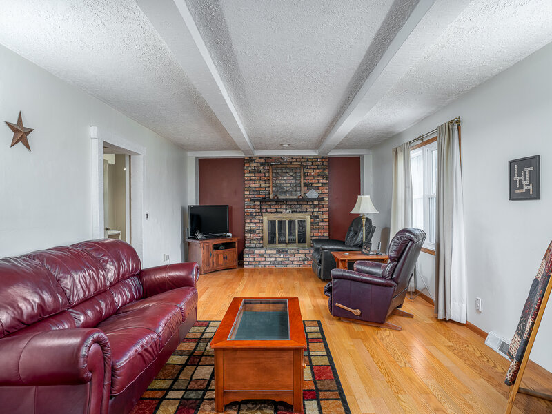 9 Valley View Drive Blue Grass IA 52726