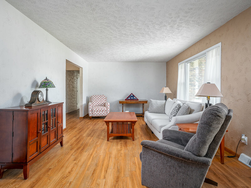 9 Valley View Drive Blue Grass IA 52726