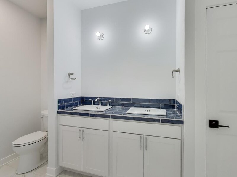 805 W Poplar Street Palatine IL 60067