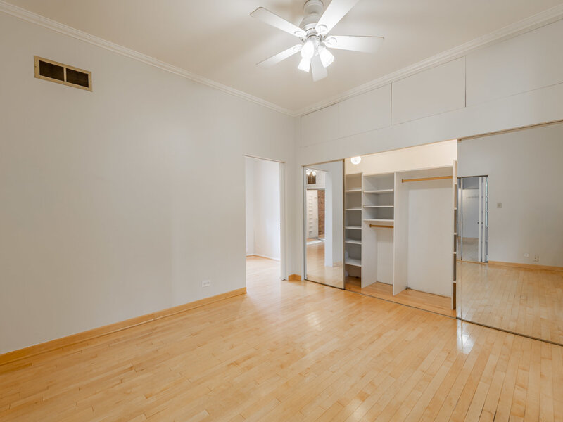 754 W California Terrace Chicago IL 60657