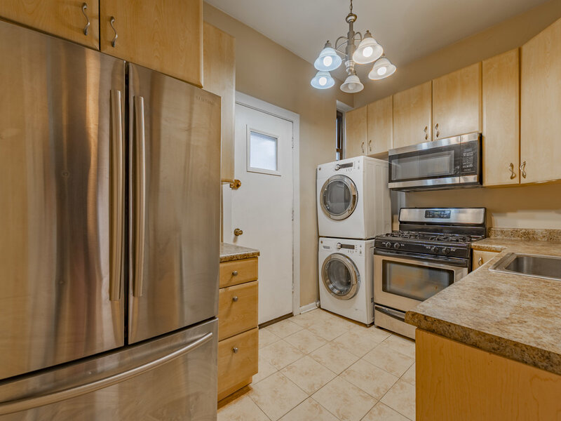 754 W California Terrace Chicago IL 60657