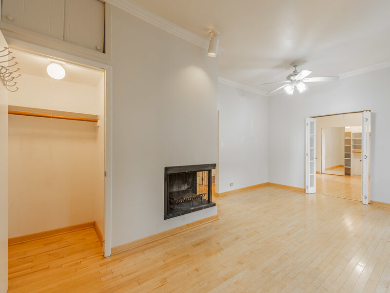 754 W California Terrace Chicago IL 60657