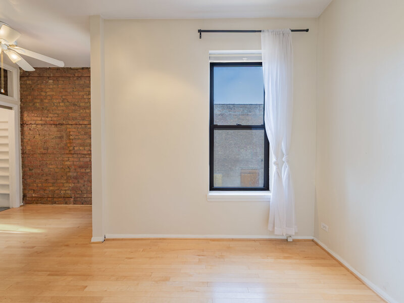 754 W California Terrace Chicago IL 60657
