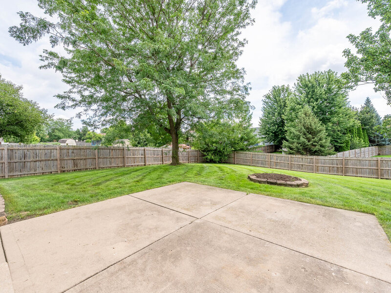 636 Hamilton Lane North Aurora IL 60542