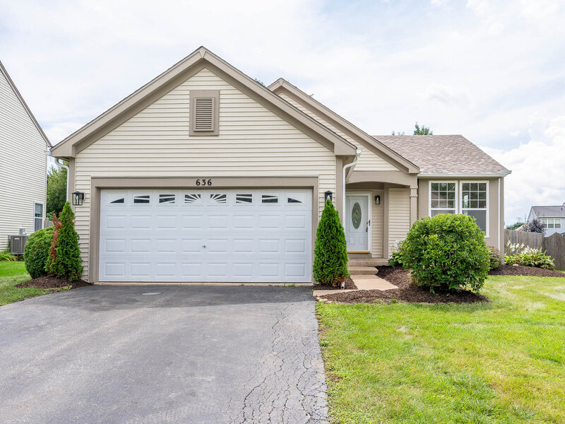 636 Hamilton Lane North Aurora IL 60542