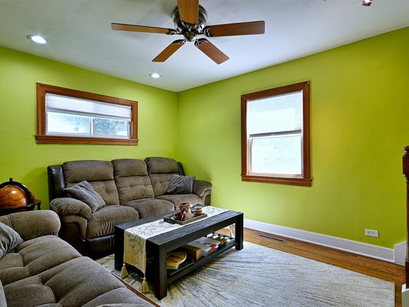 214 N William Street Mount Prospect IL 60056