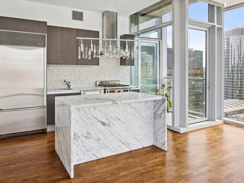 600 N Fairbanks Court Chicago IL 60611