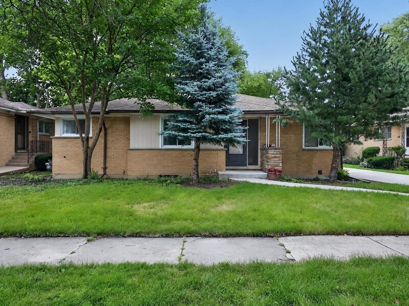 9231 N Lowell Avenue Skokie IL 60076