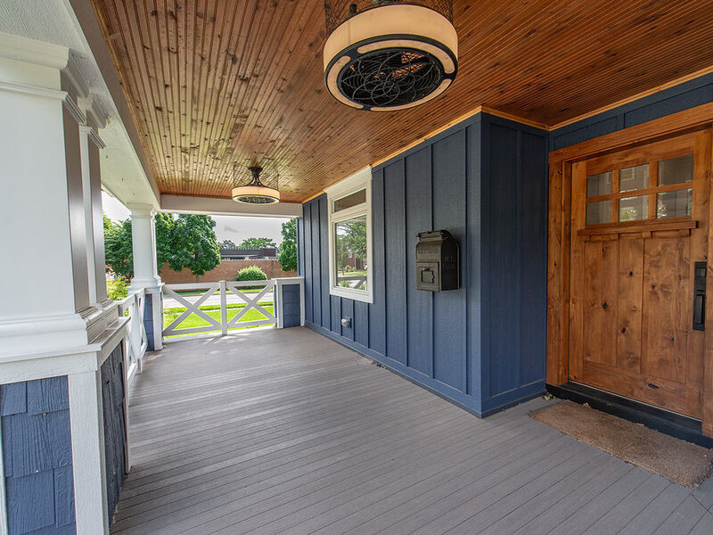 205 W Cook Avenue Libertyville IL 60048