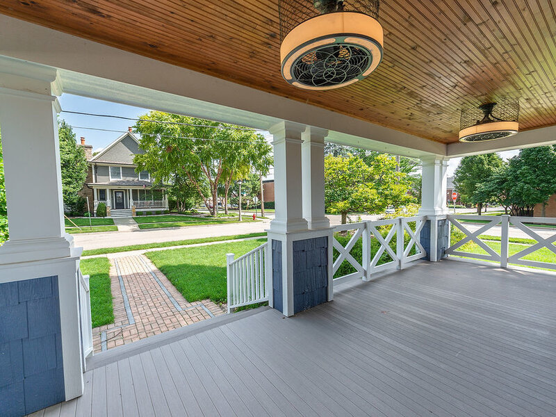 205 W Cook Avenue Libertyville IL 60048
