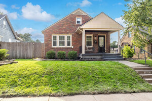 Photo of 2512 N Howell Street Davenport IA 50804