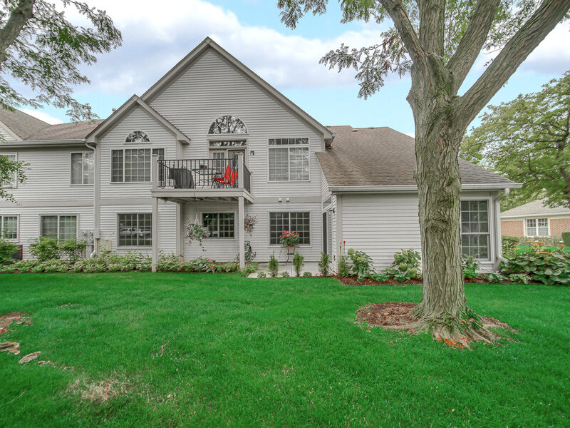 445 Cromwell Circle Bartlett IL 60103