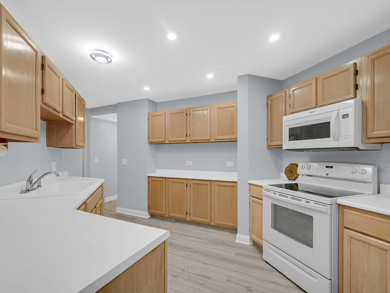 445 Cromwell Circle Bartlett IL 60103