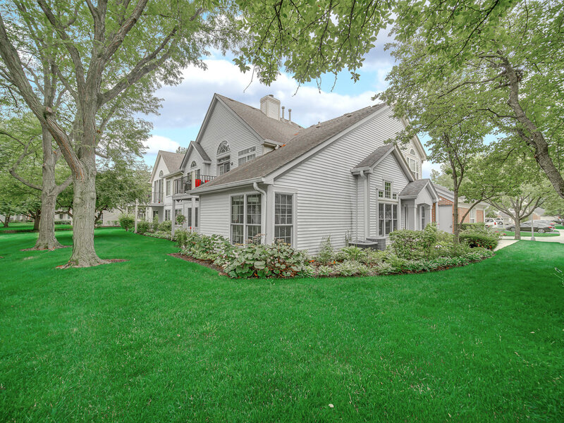 445 Cromwell Circle Bartlett IL 60103