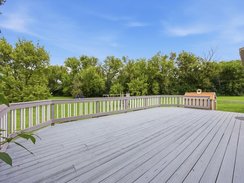 8 Secretariat Court St. Charles IL 60175