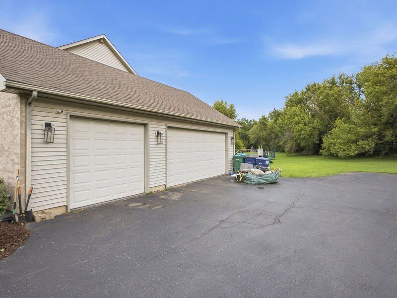 8 Secretariat Court St. Charles IL 60175
