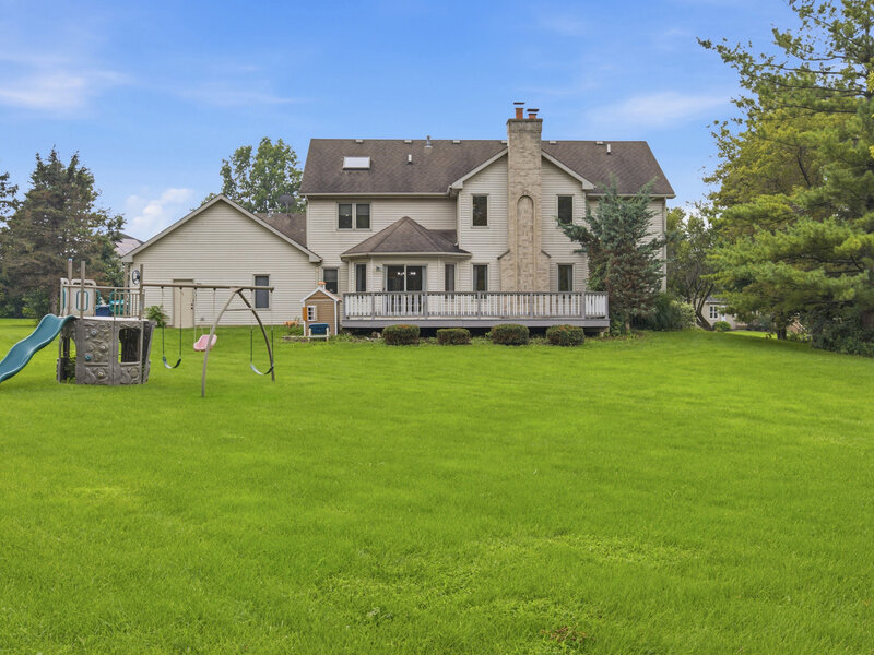 8 Secretariat Court St. Charles IL 60175