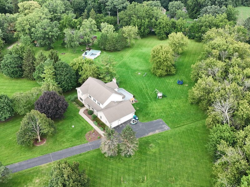 8 Secretariat Court St. Charles IL 60175